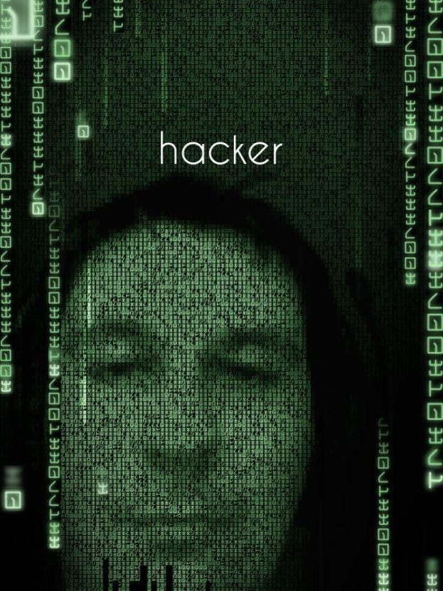Gesicht eines Hackers auf einem Bildschirm umgeben von Binärcode und dem Wort "Hacker" in Text und Zahlen.