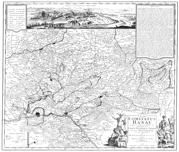 Ein Schwarz-Weiß-Plakat mit einer detaillierten Karte von Comitius Hanau, das Straßen, Gebäude und Bilder von Menschen mit begleitendem Text zeigt.