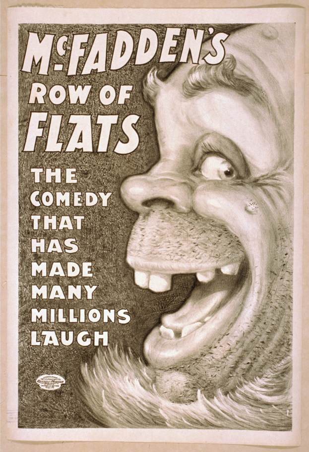 Plakat einer Person mit wilden Haaren und einem breiten, zahnreichen Grinsen, das auf einem hellgelben Hintergrund lacht, mit dem Text "McFadden's Row of Flats: The Comedy That Has Made Many Millions Laugh" über das Bild.