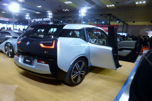 Deutsche Autohersteller drängen auf die Strombuchse auf der IAA