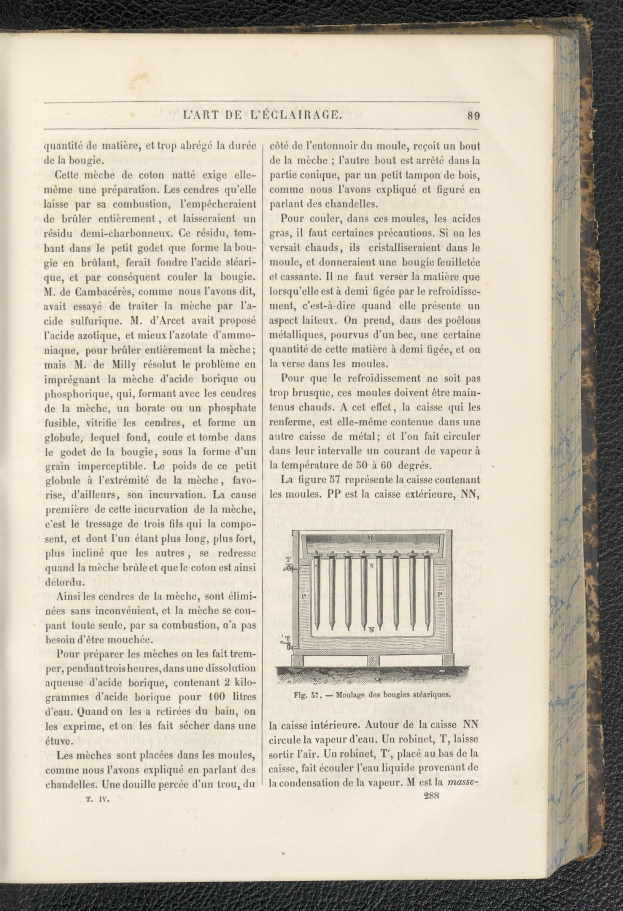 Offenes Buch mit einer Zeichnung eines Heizkörpers auf seinen Seiten, das auf einer flachen Oberfläche liegt und Text und eine Heizkörper-Illustration enthält.