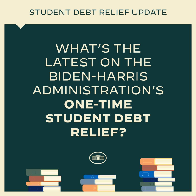 Ein Plakat mit der Aufschrift "Was gibt es Neues zum einmaligen Studentendarlehensentlastung des Biden-Harris-Kabinetts?" oben und Bühchern unten.